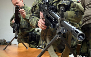 zbraním je třeba rozumět