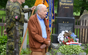 Pietní akt u hrobu plukovníka gšt. Inm. Vladimíra TALÁŠKA 