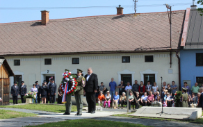 Pietní akt u příležitosti 73. výročí zákřovské tragédie 